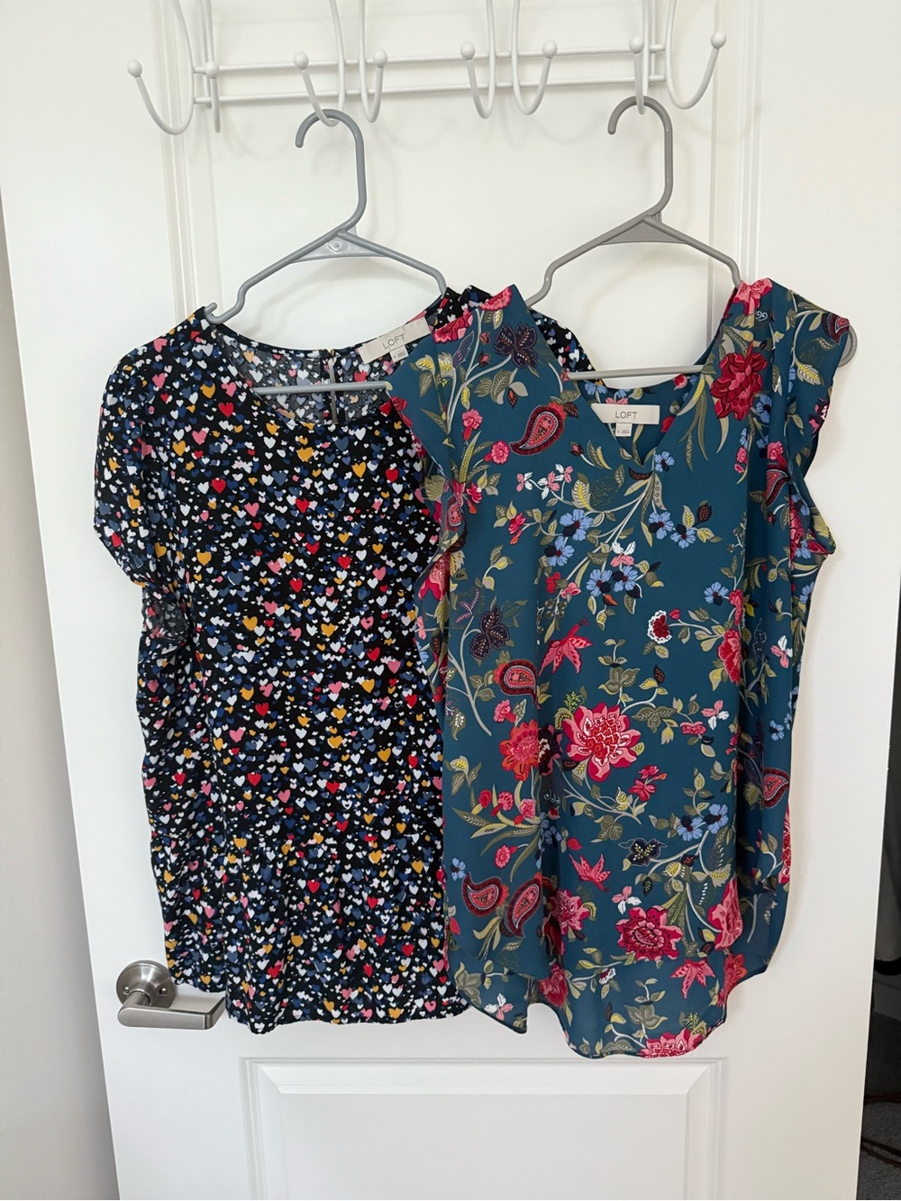 BUNDLE (2) LOFT medium Blouses